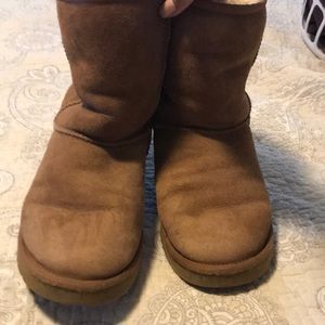 Tan Ugg boot